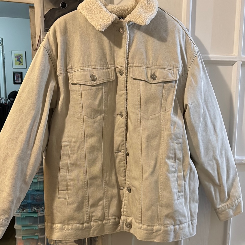 Woman Beige Sherpa-Lined Jacket